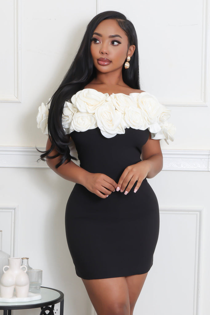 CHIC BABE TUBE ROSE DETAILING DRESS (BLACK/WHITE)