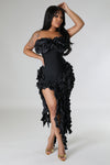 STRAPLESS RUFFLE ACCENT BANDAGE DRESS (BLACK)