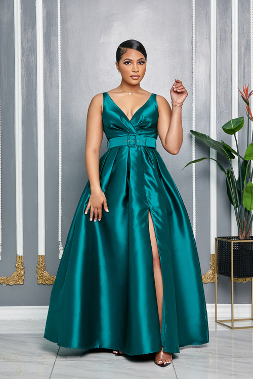 ELEGANCE V-NECK BELTED MAXI DRESS WITH POCKETS (EMERALD GREEN)