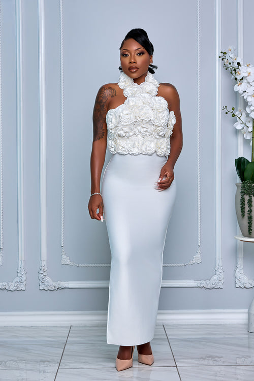 3D ROSETTE BODICE HALTER BANDAGE MAXI DRESS (WHITE)