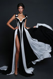 REINE V-NECK 3D FLOWERS BANDAGE CORSET MAXI DRESS (BLACK/WHITE)